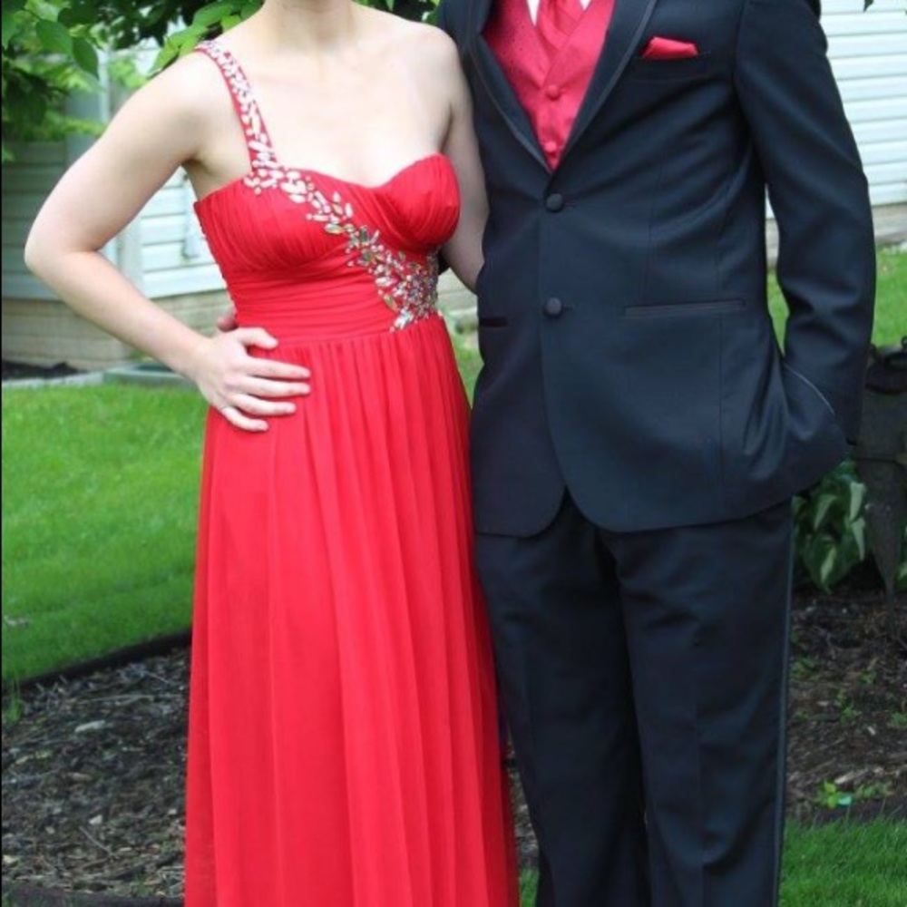 Red prom dress